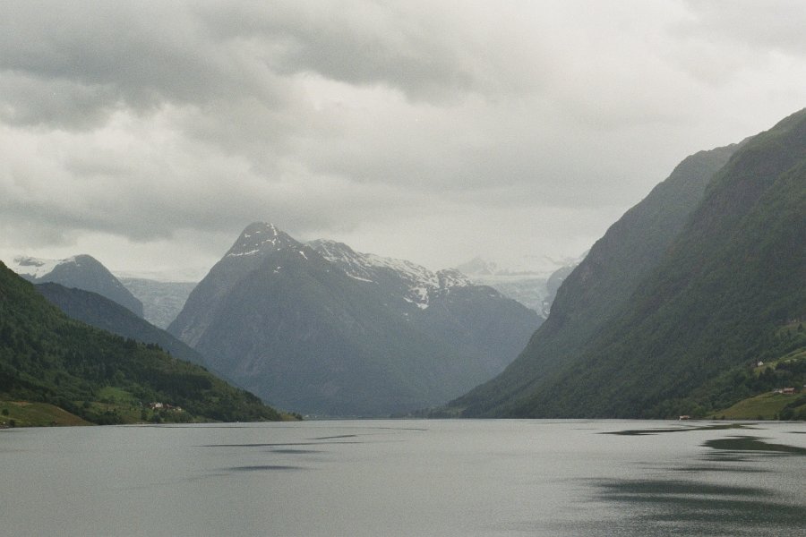 2003060618 fjaerlandfjord